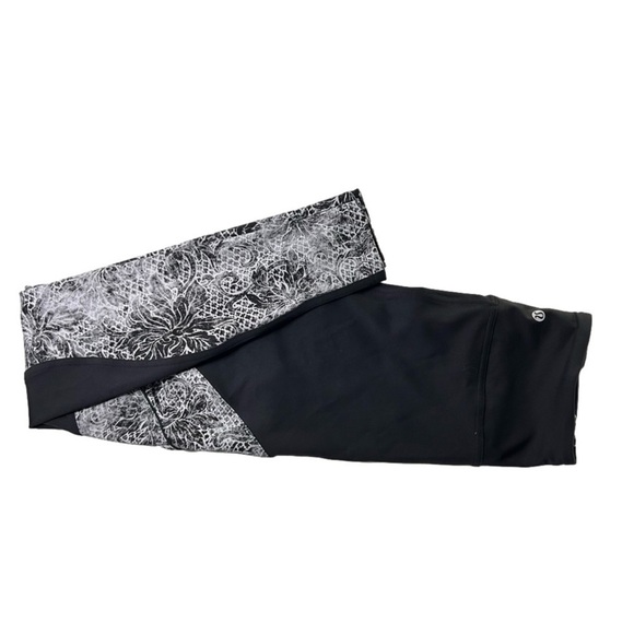 Lululemon leggings Sweat and Repeat size 4 grey black (2018) - Picture 7 of 11